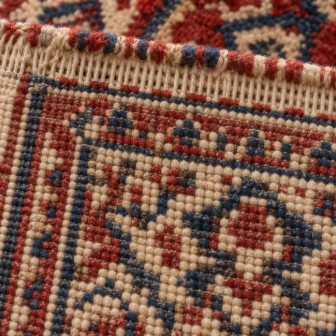 نمای نزدیک از گره‌های پشت یک تخته